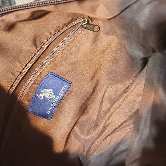 Brown Crocodile US Polo Embossed Leather Handbag - Picture 12 of 12